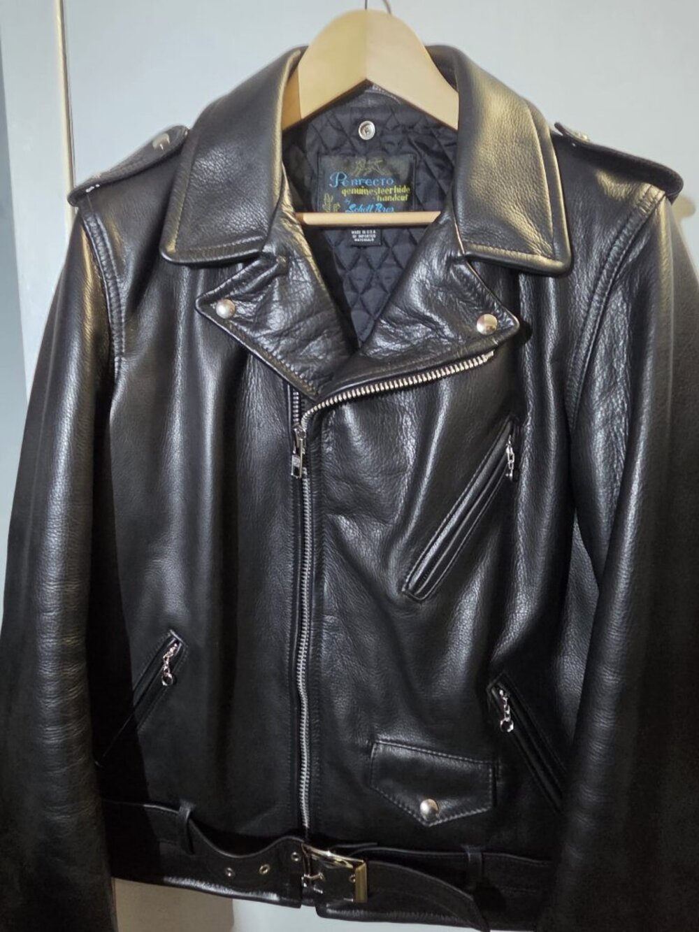 Schott NYC 519 Waxy Cowhide Perfecto Leather Jacket (Large)